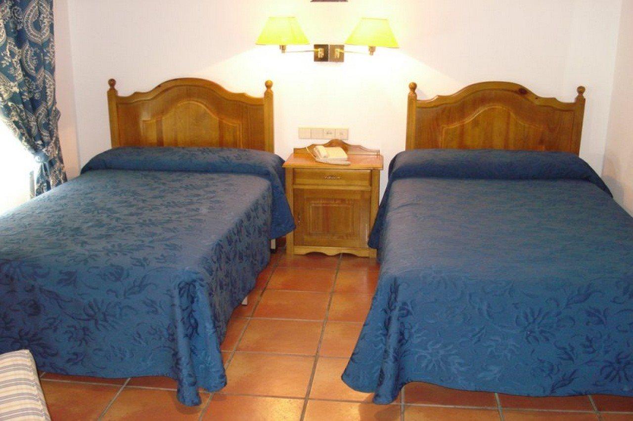 Hotel Hospederia El Convento Miranda de Ebro Room photo